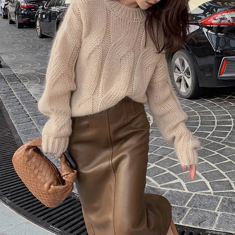 Women’s Sweater – Oversized Fit – Wool Chunky Knit – Cable Stitch – Long Sleeve