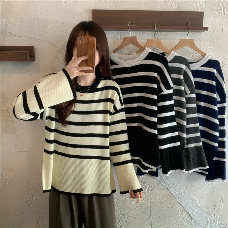 Women's striped oversized knitted sweater