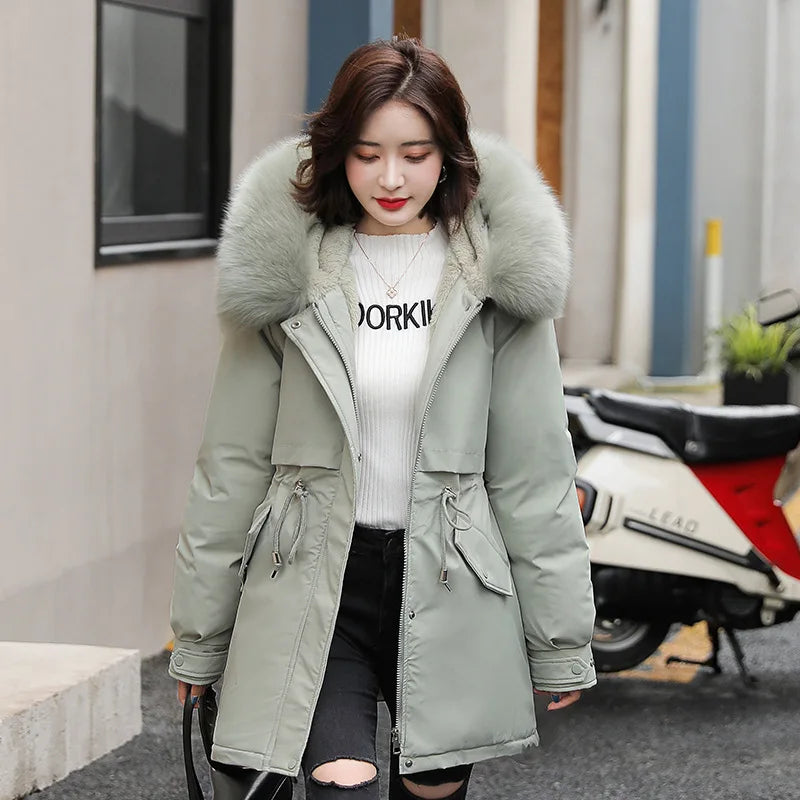 Women's winter jacket lined with removable fur faux collar and hood