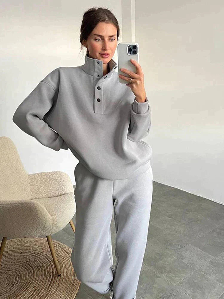 Women's snap button sweater and pants tracksuit