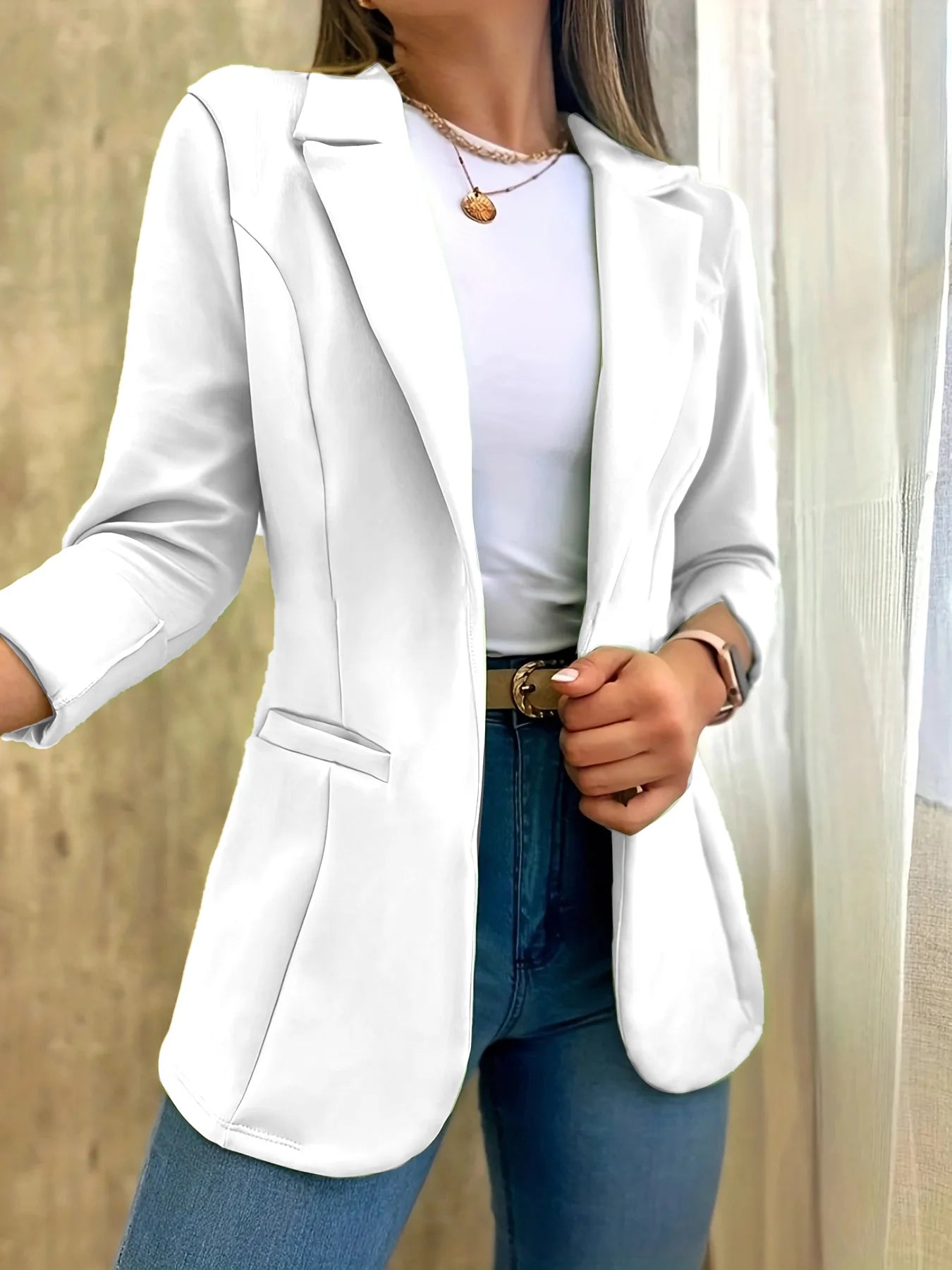 Women's tailored blazer for bold style