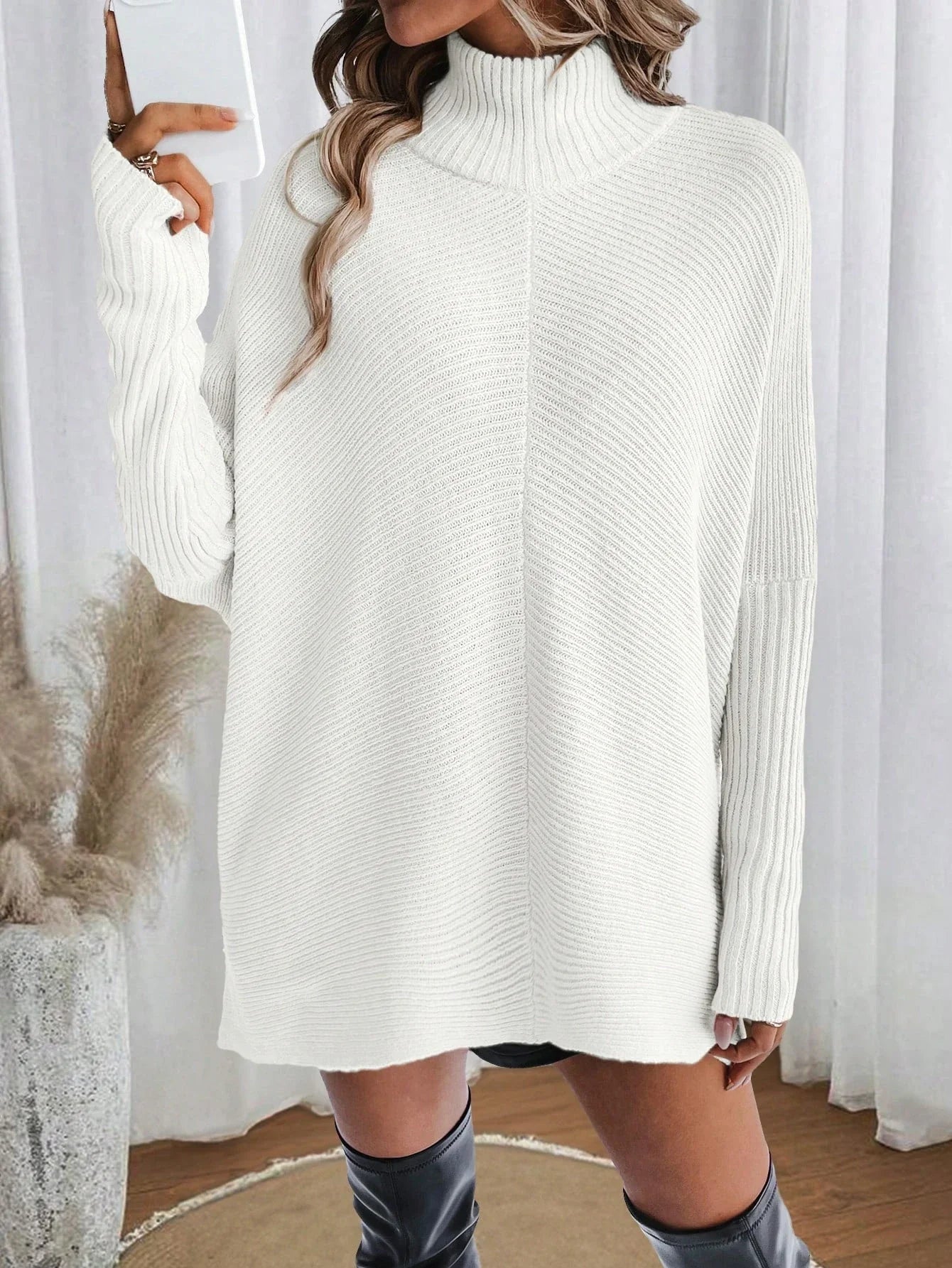Women’s Sweater - Oversized Relaxed Fit - Turtleneck Collar - Ribbed Knit - Tunic Length