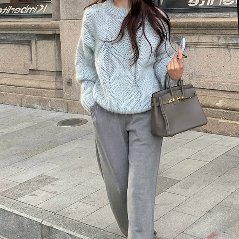 Women’s Sweater – Oversized Fit – Wool Chunky Knit – Cable Stitch – Long Sleeve