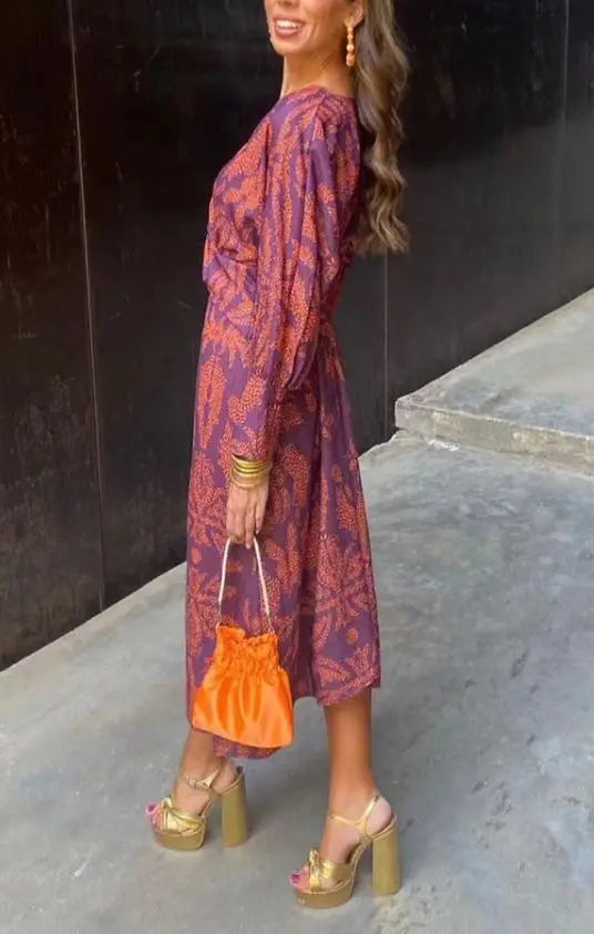 Women's Midi Dress - V-Neck - Long Sleeve - Form-Fitting Elegant Style