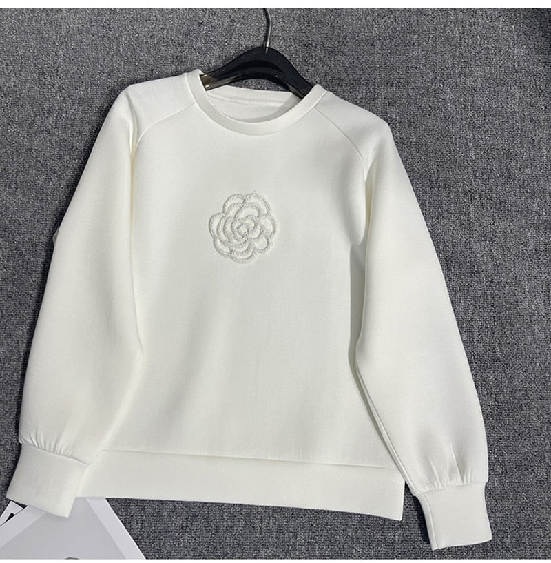 Women's loose round neck camellia sweatshirt