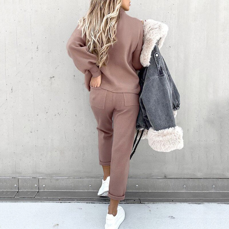 Women’s Loungewear Set - Soft Knit - Relaxed Fit Top & High-Waist Joggers - Balloon Sleeves