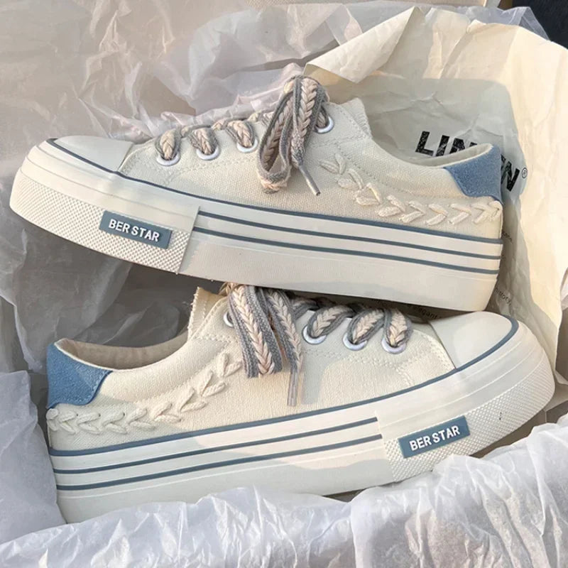 Women's Platform Sneakers - Canvas Low-Top - Lace-Up Rope Laces - Rubber Toe Cap