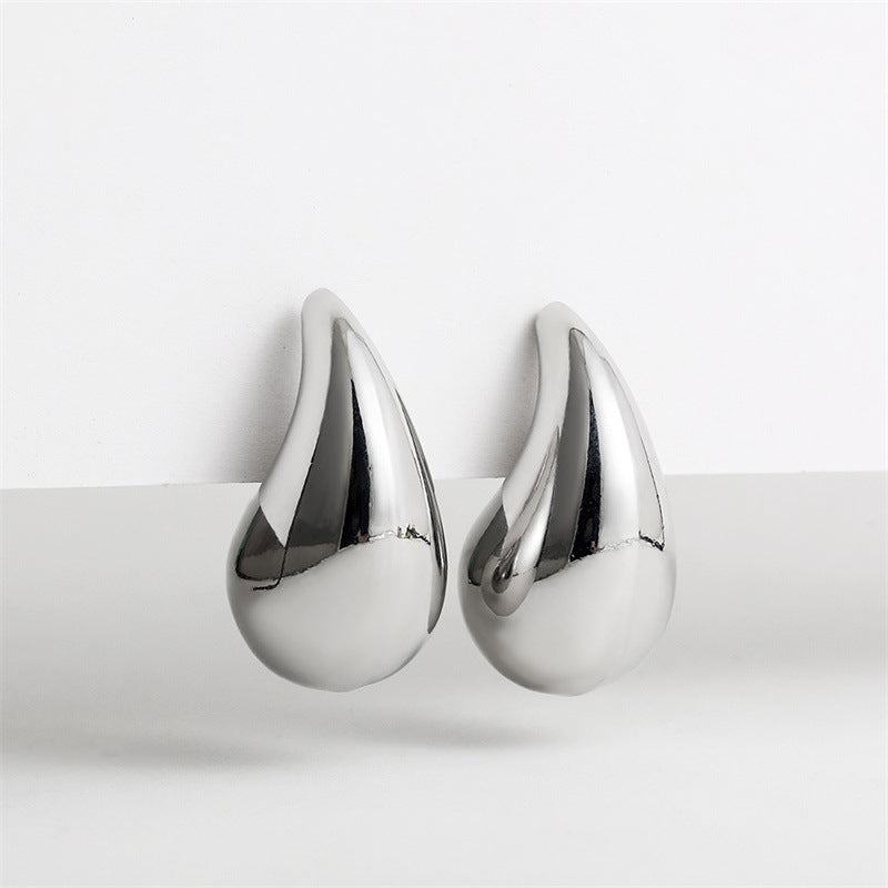 Minimalist Metallic Teardrop Stud Earrings