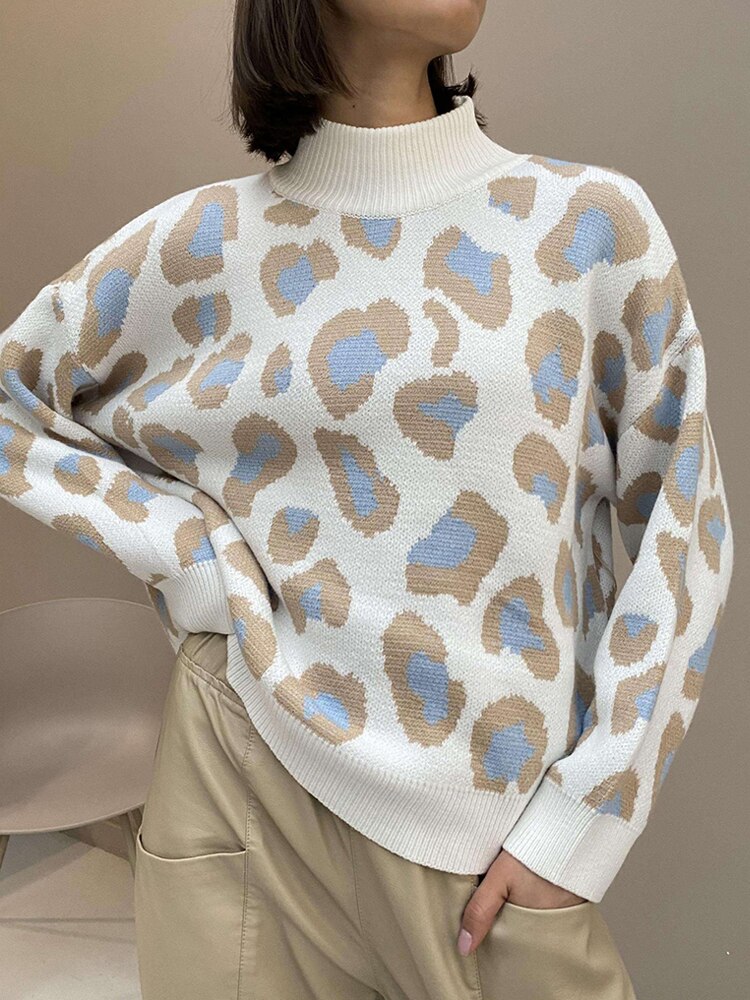 Women's elegant leopard print turtleneck sweater