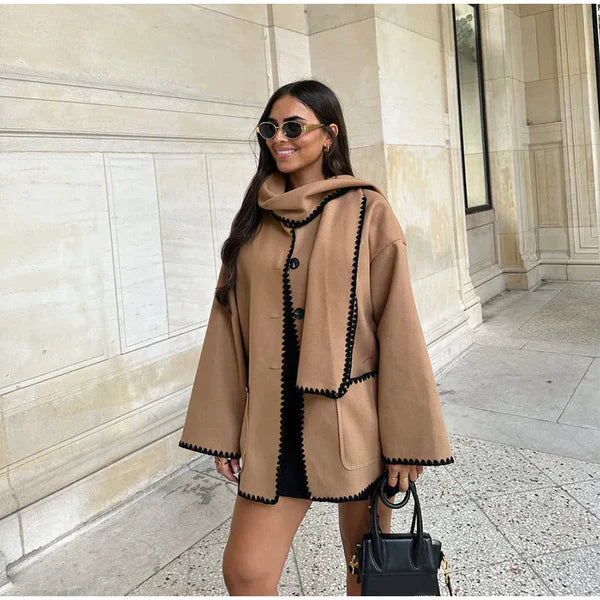 Stylish winter jacket for women with front pockets