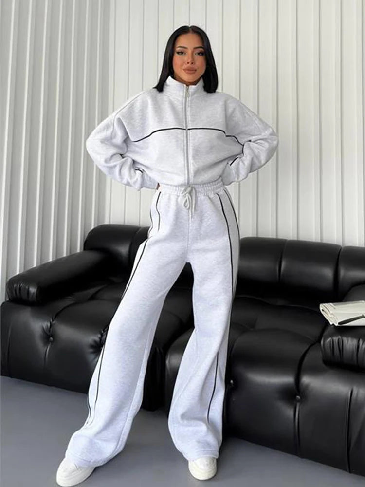 Women's winter zip turtleneck hoodie & lace-up sweatpants set