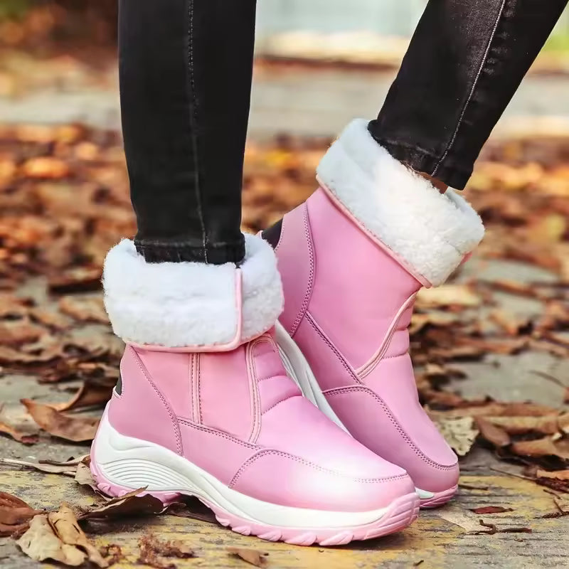 Women’s Snow Boots - Slip-On Design - Insulated Fleece Lining