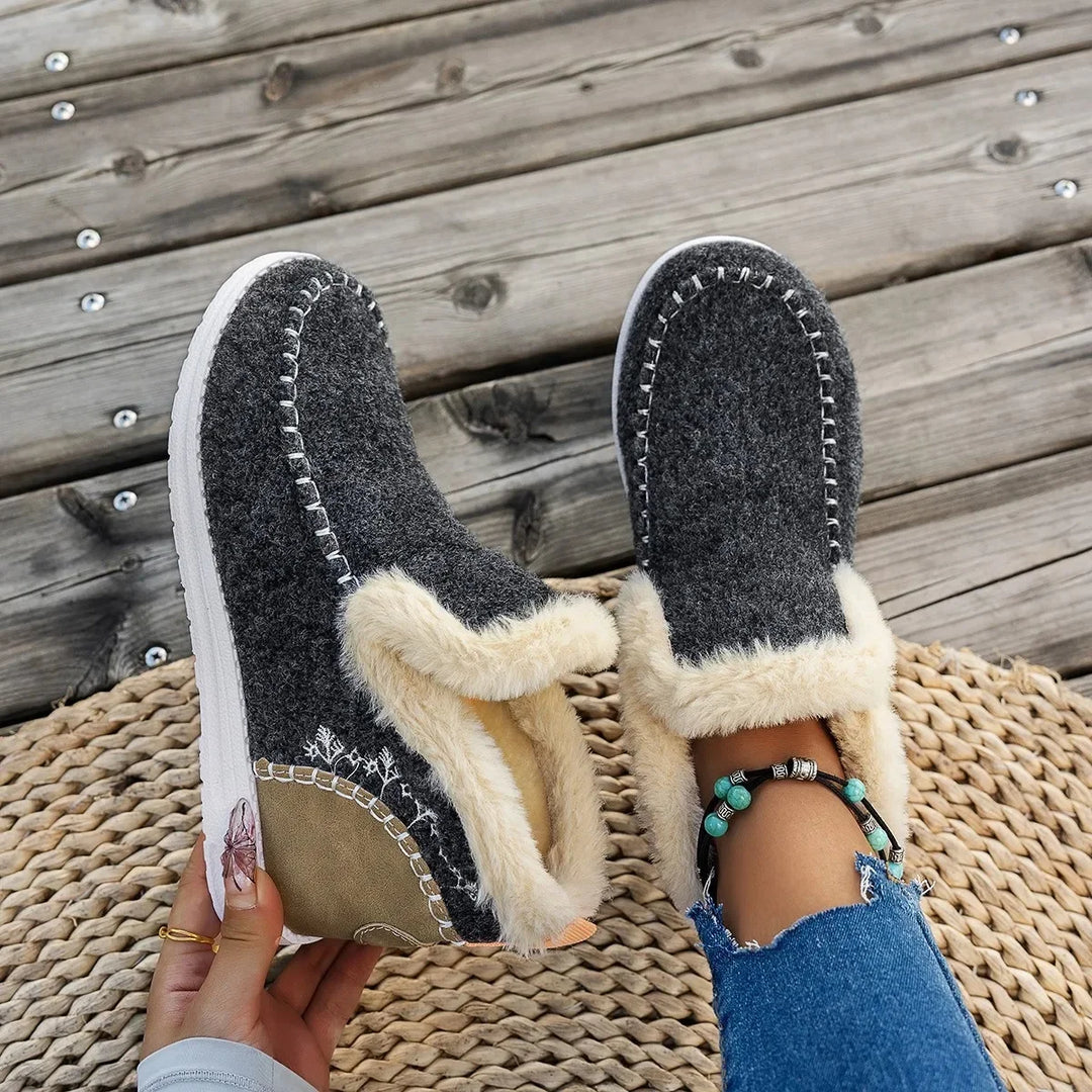 Women’s Ankle Boots – Felt Upper – Faux Fur Lined – Slip-On – Casual Fit