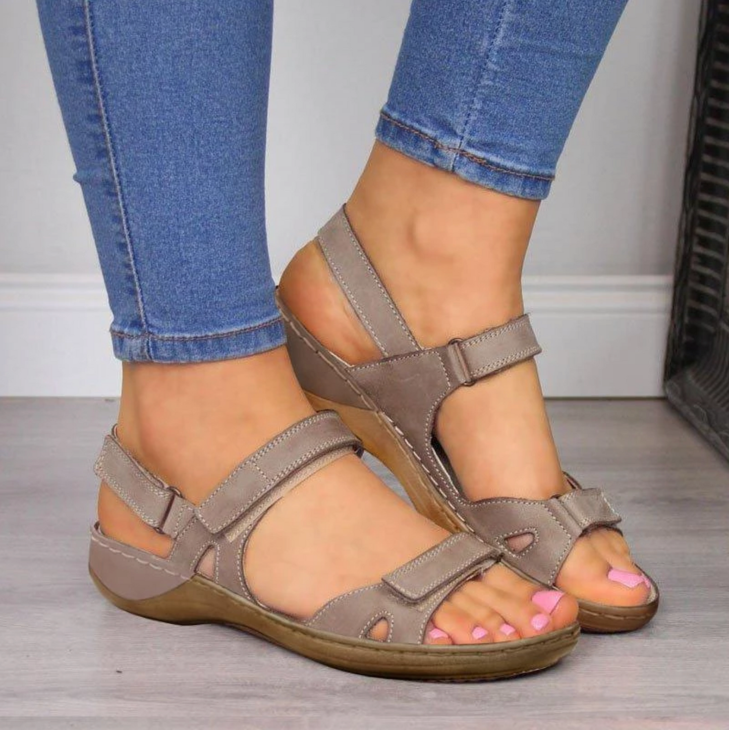 Women’s Flat Sandals – Adjustable Straps – Open Toe – Slip-Resistant Sole – Casual Fit