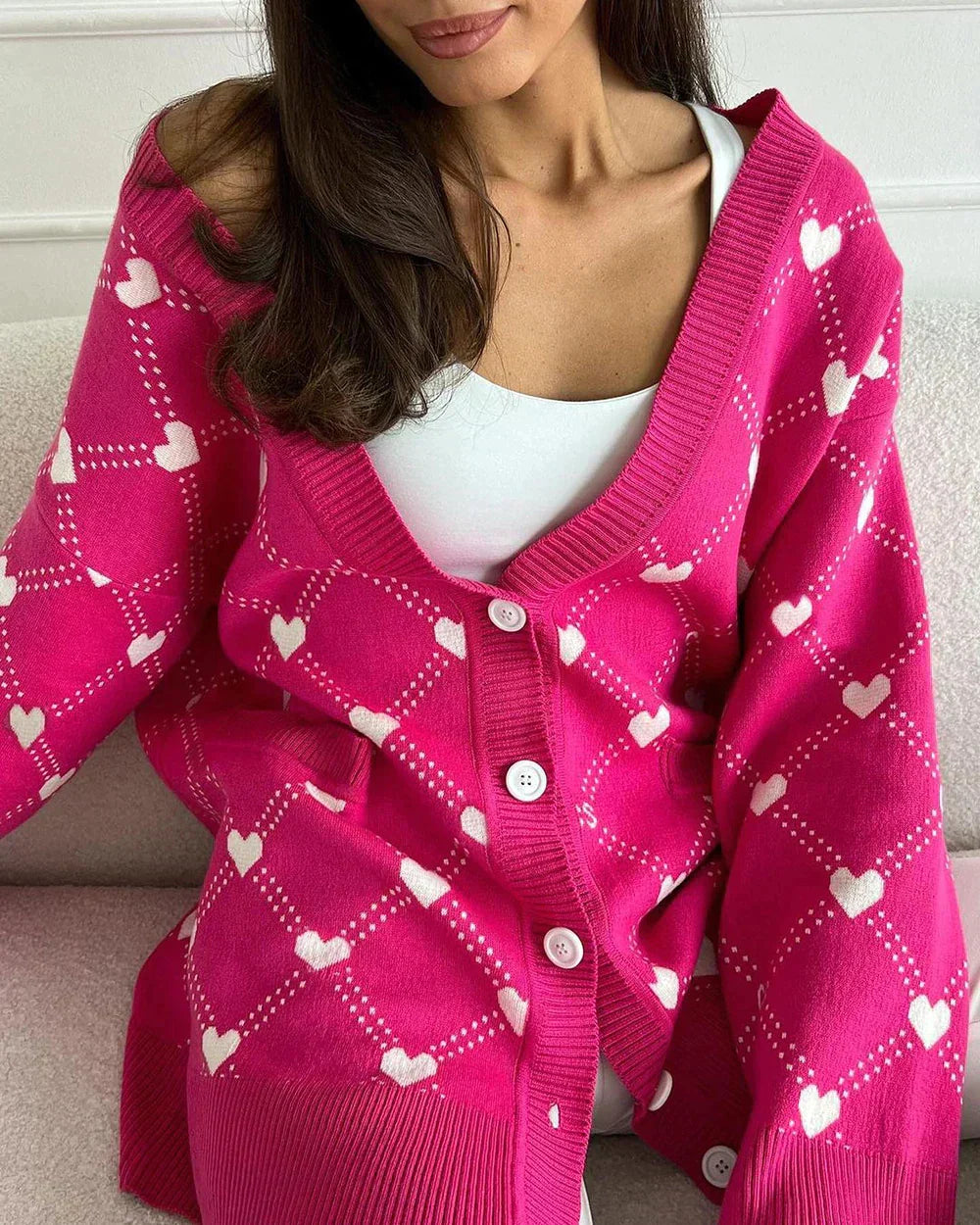 Women's knitted cardigan with heart print and buttons