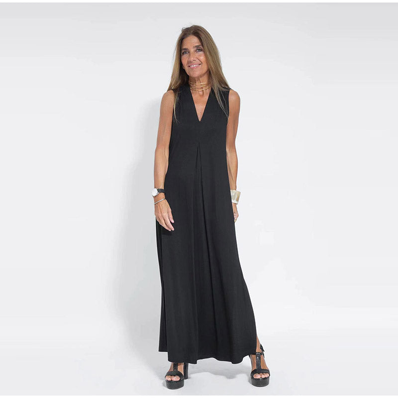 Women’s Sleeveless Dress - V-Neck Flowy Fit - Elegant Pleated Detail