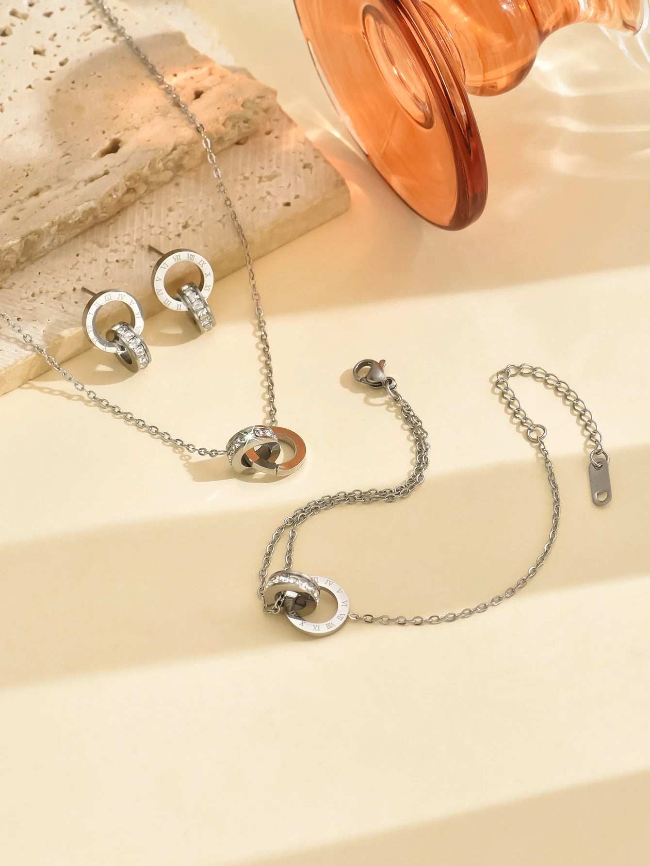 Titanium steel jewelry set with interlocking circles