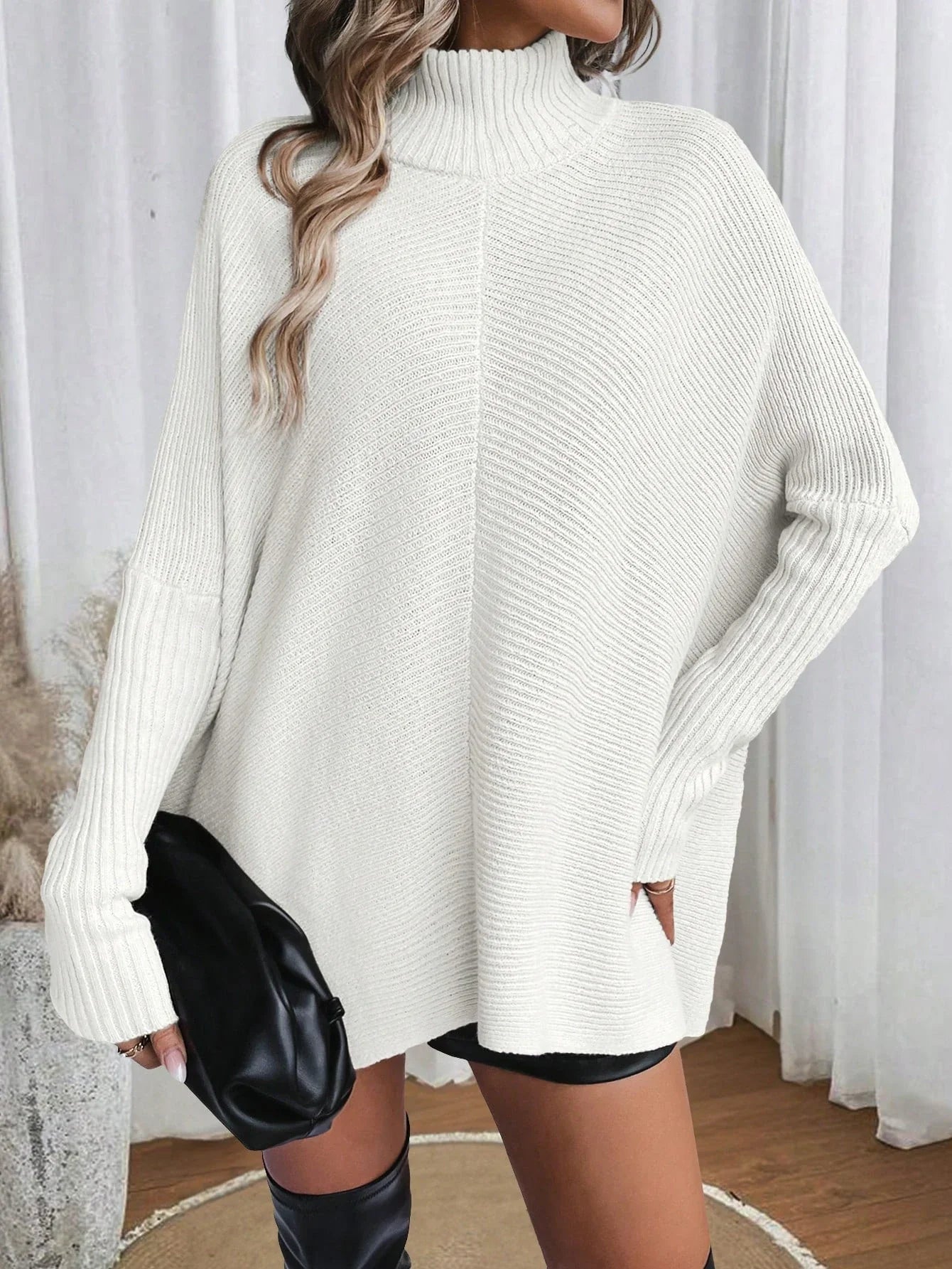 Women’s Sweater - Oversized Relaxed Fit - Turtleneck Collar - Ribbed Knit - Tunic Length