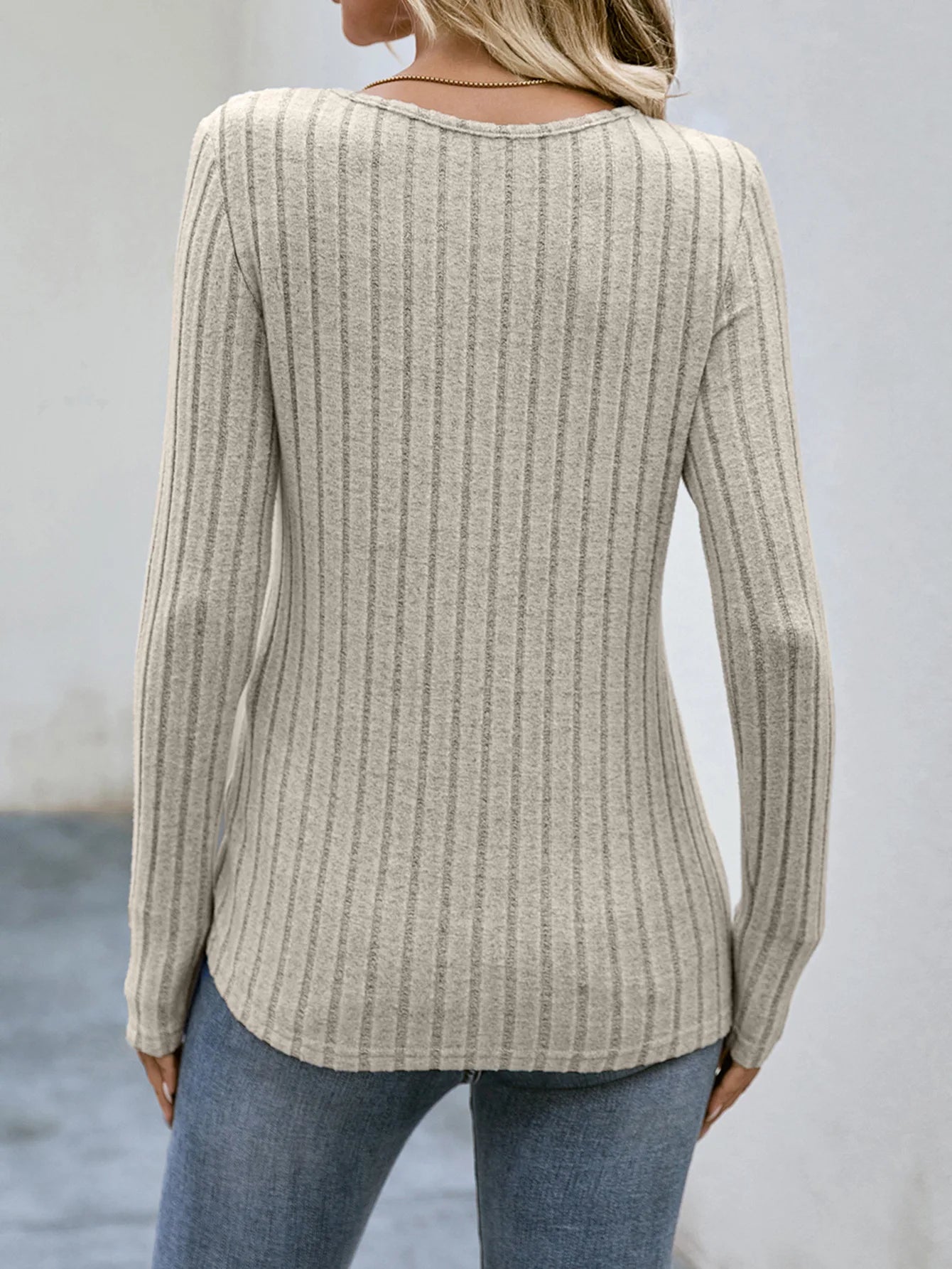 Long-Sleeve Round Neck Pullover Top