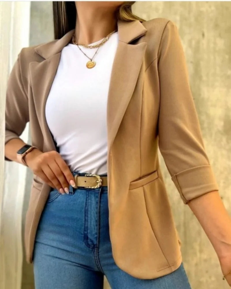 Women's tailored blazer for bold style