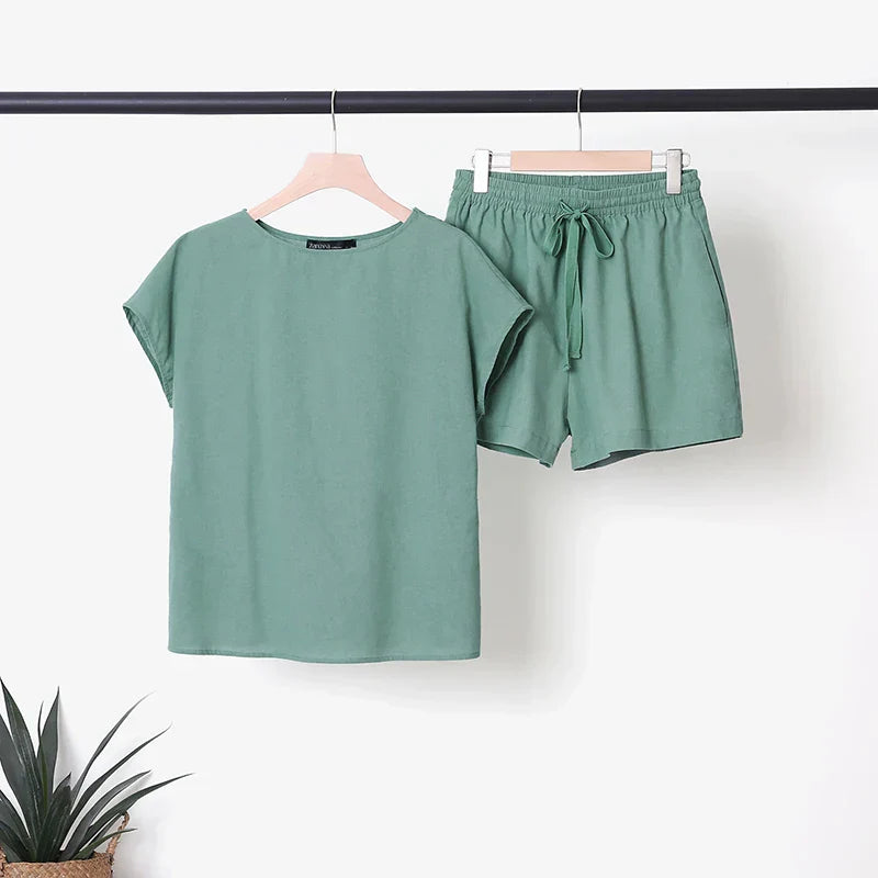 Women’s Linen Two-Piece Set - Relaxed Fit Top and Adjustable Waist Shorts