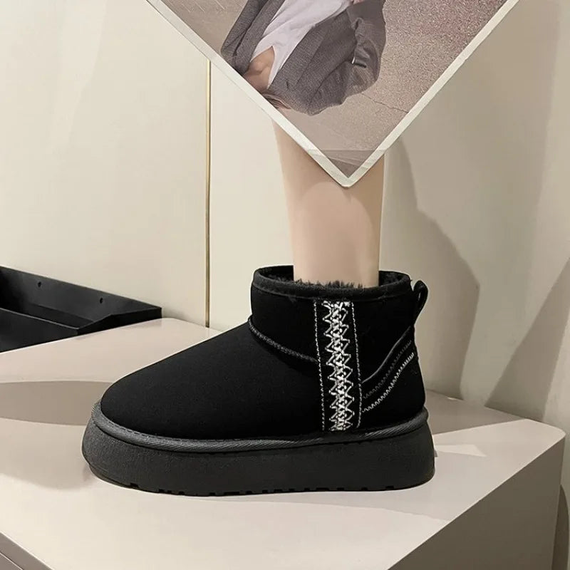 Women's elegant cotton shoes