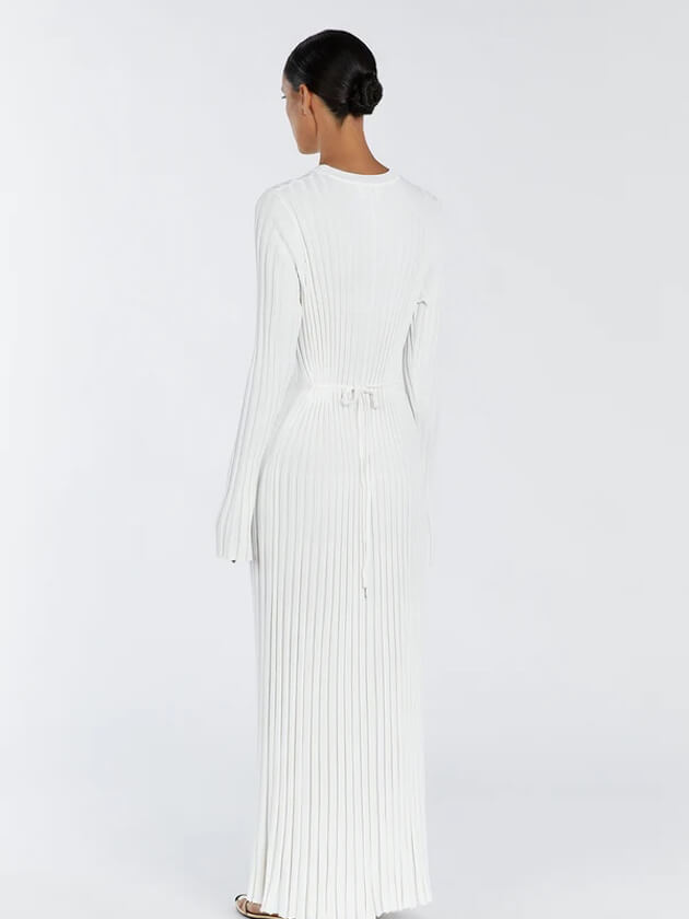 Women's Ribbed Knit Sweater - Fitted Stretch Fabric - Long Sleeve Round Neck
