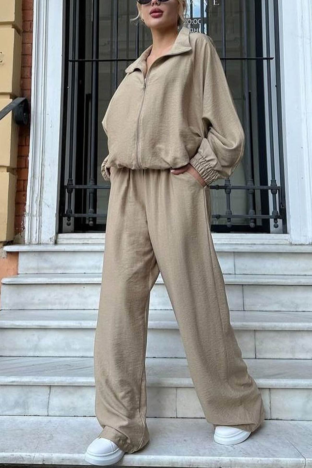 Women's solid zip-up long sleeve tracksuit set