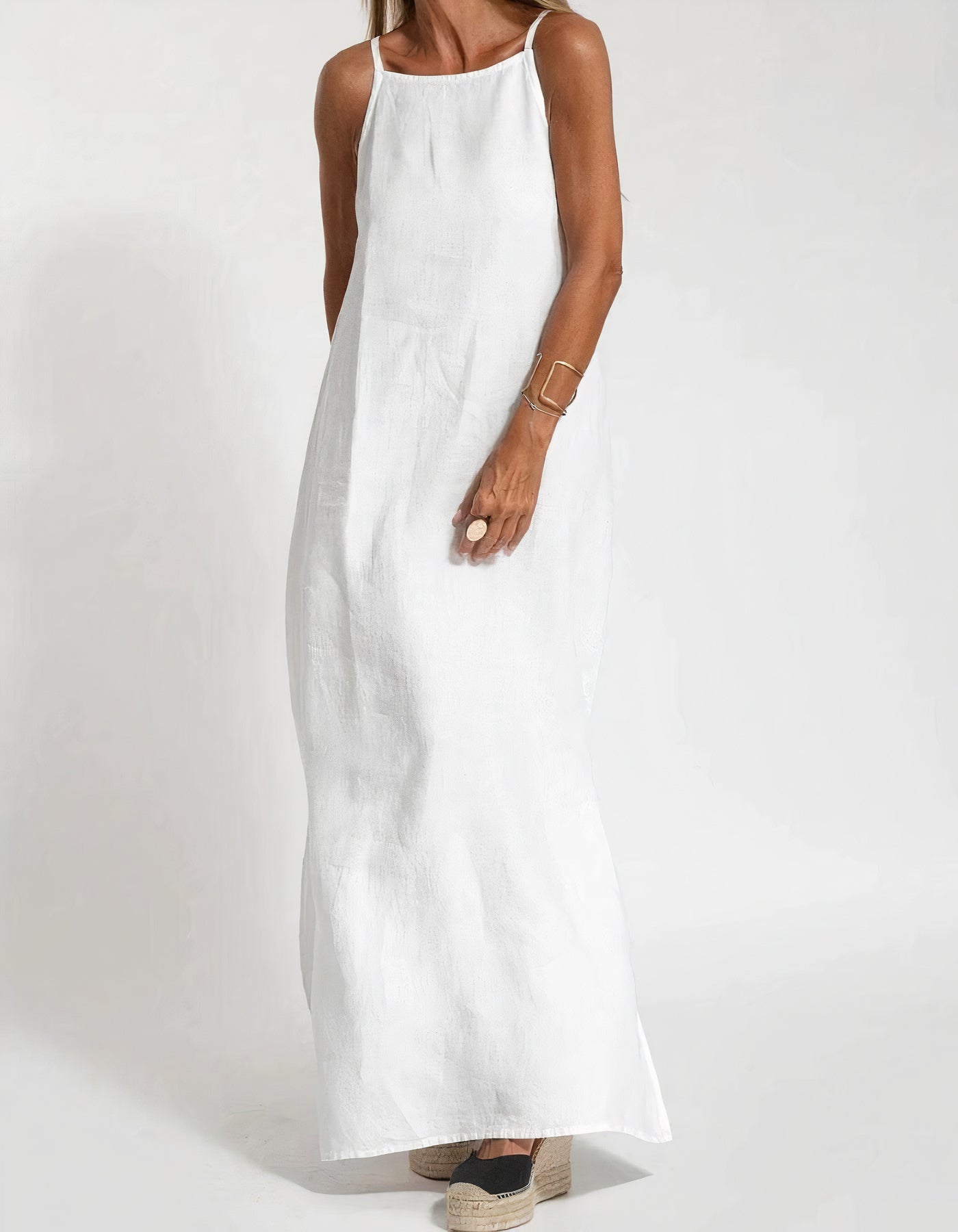 Women's Maxi Dress - Sleeveless Halter Neck - Lightweight Cotton Blend - Flowy Fit