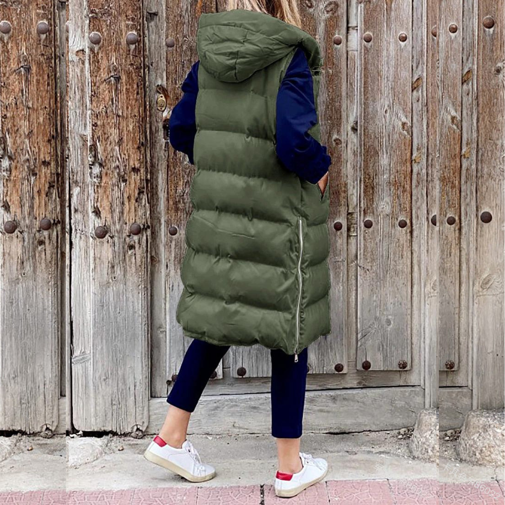 Women's sleeveless padded hooded vest