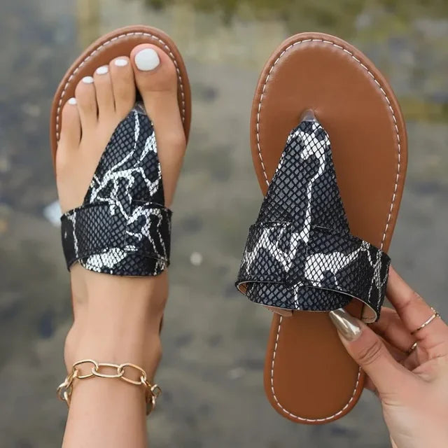 Textured Reptile Pattern Cushioned Flat Sandals