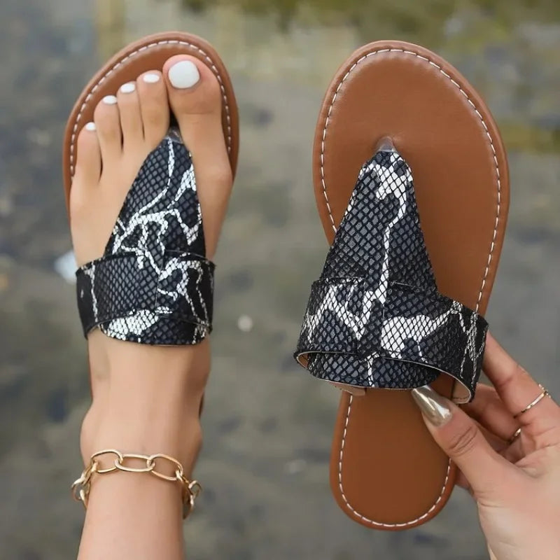 Textured Reptile Pattern Cushioned Flat Sandals