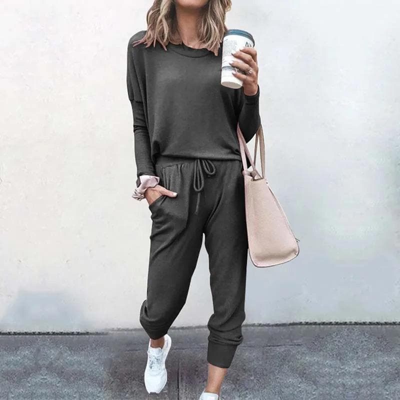 Women’s Jogging Set – Relaxed Fit – Long Sleeve Top & Cuffed Pants – Soft Knit Fabric