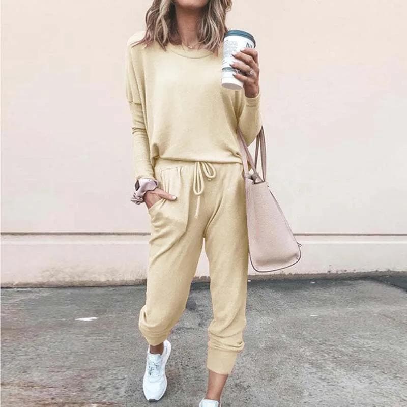 Women’s Jogging Set – Relaxed Fit – Long Sleeve Top & Cuffed Pants – Soft Knit Fabric