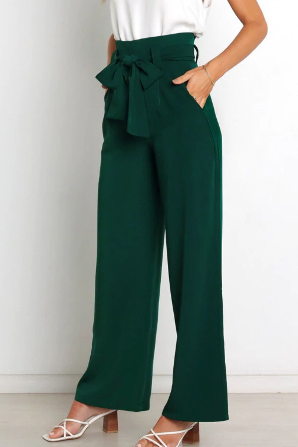 Women’s Wide-Leg Trousers – High Waist – Tailored Fit – Bow Waist Detail – Flowy Fabric