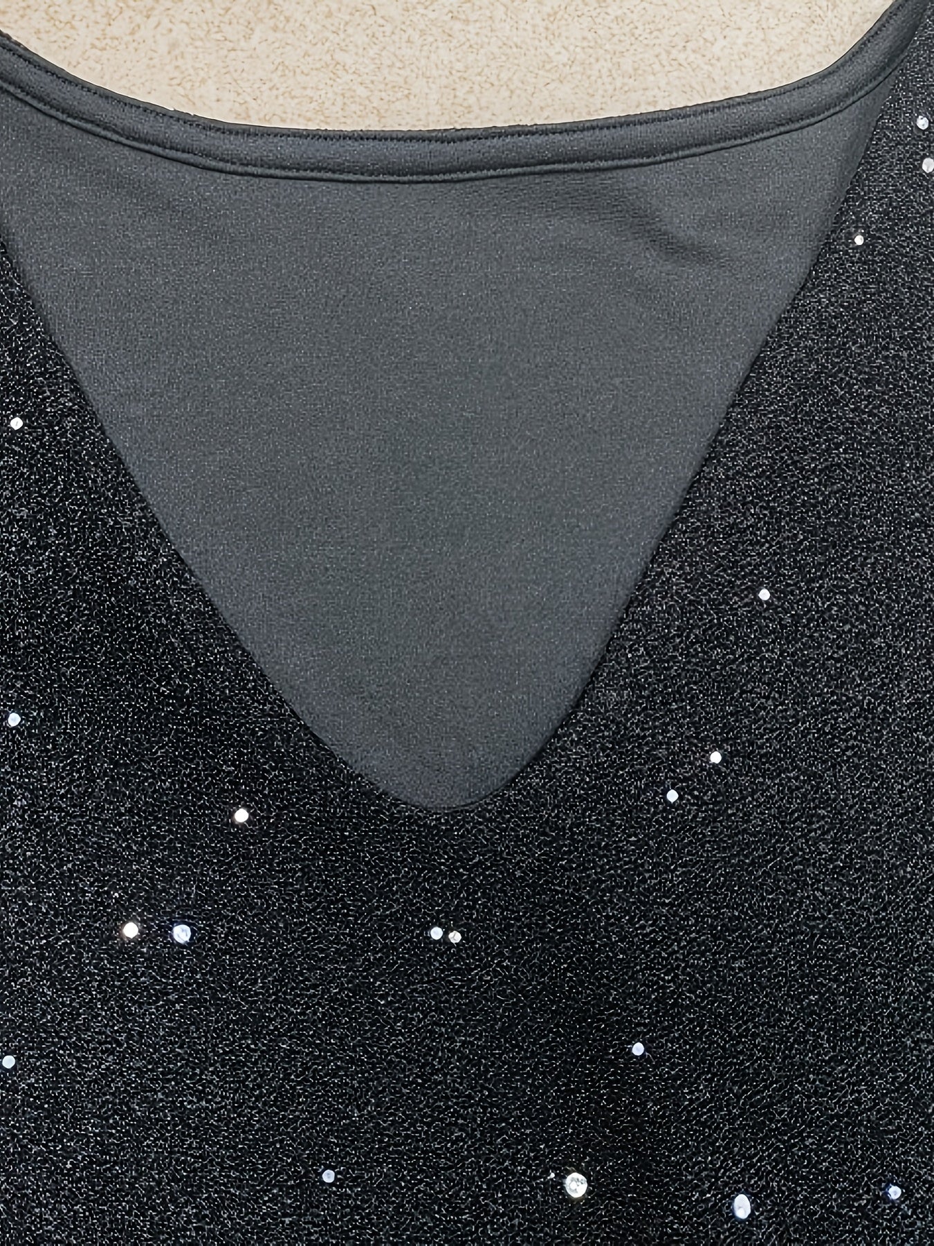 Women's Bodycon Dress - Sparkly Sequin - V-Neck - Long Sleeve - Short Cocktail Party Wear