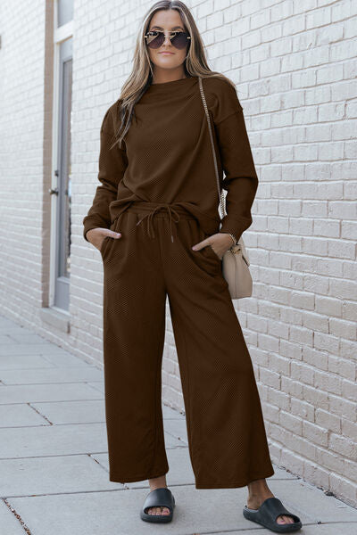 Women's textured long sleeve top and drawstring pants set