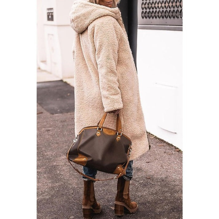 Women's long, comfortable coat