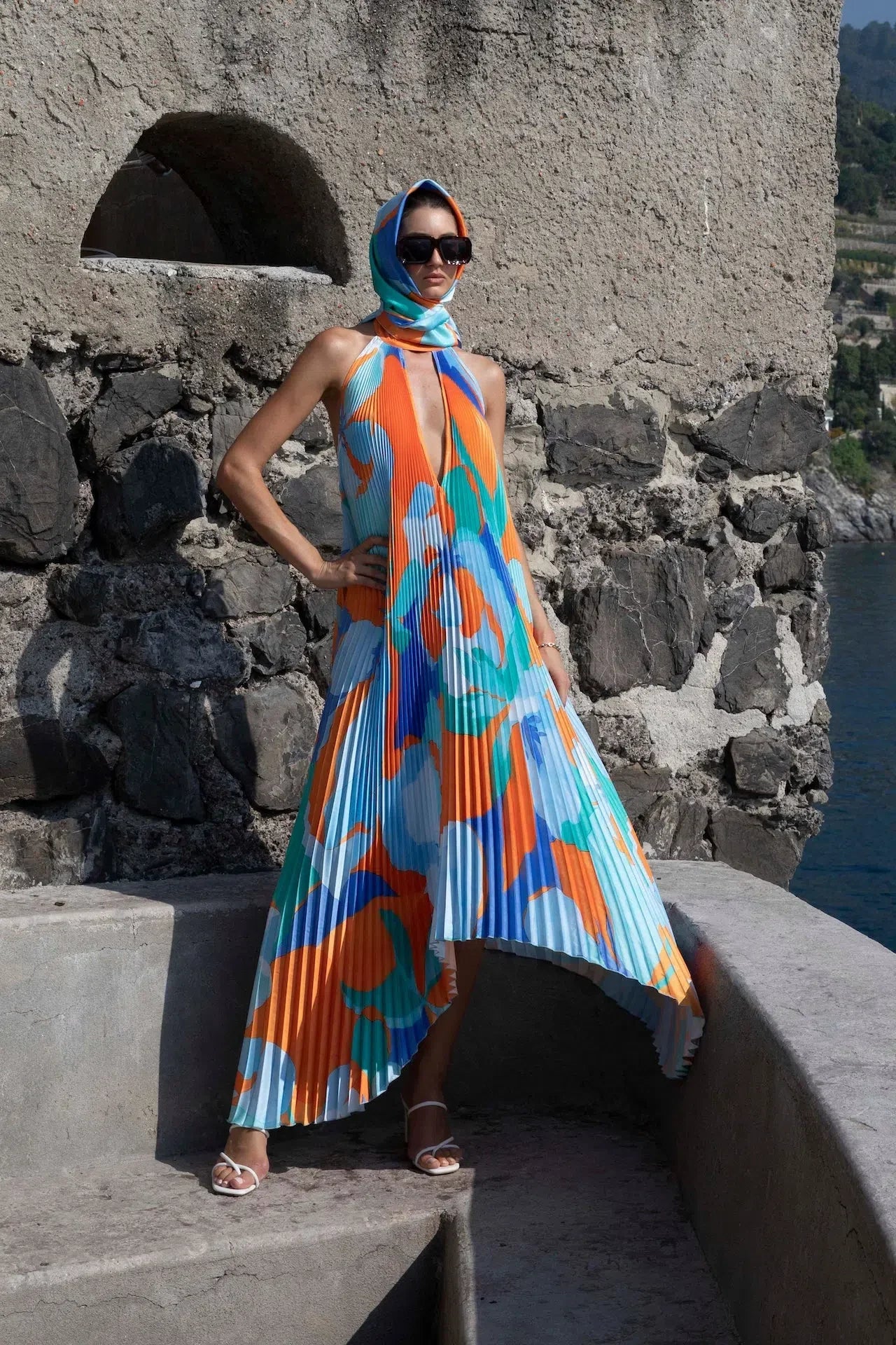 Women’s Maxi Dress - Halter Neck - Pleated Design - Keyhole Neckline - Elegant Fit