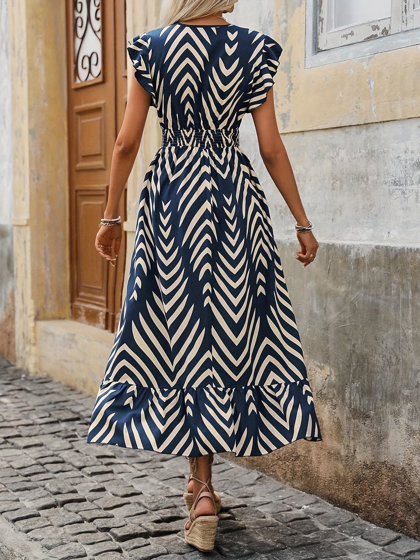 Women's Casual A-Line Dress with Allover Print and Flowy Hem