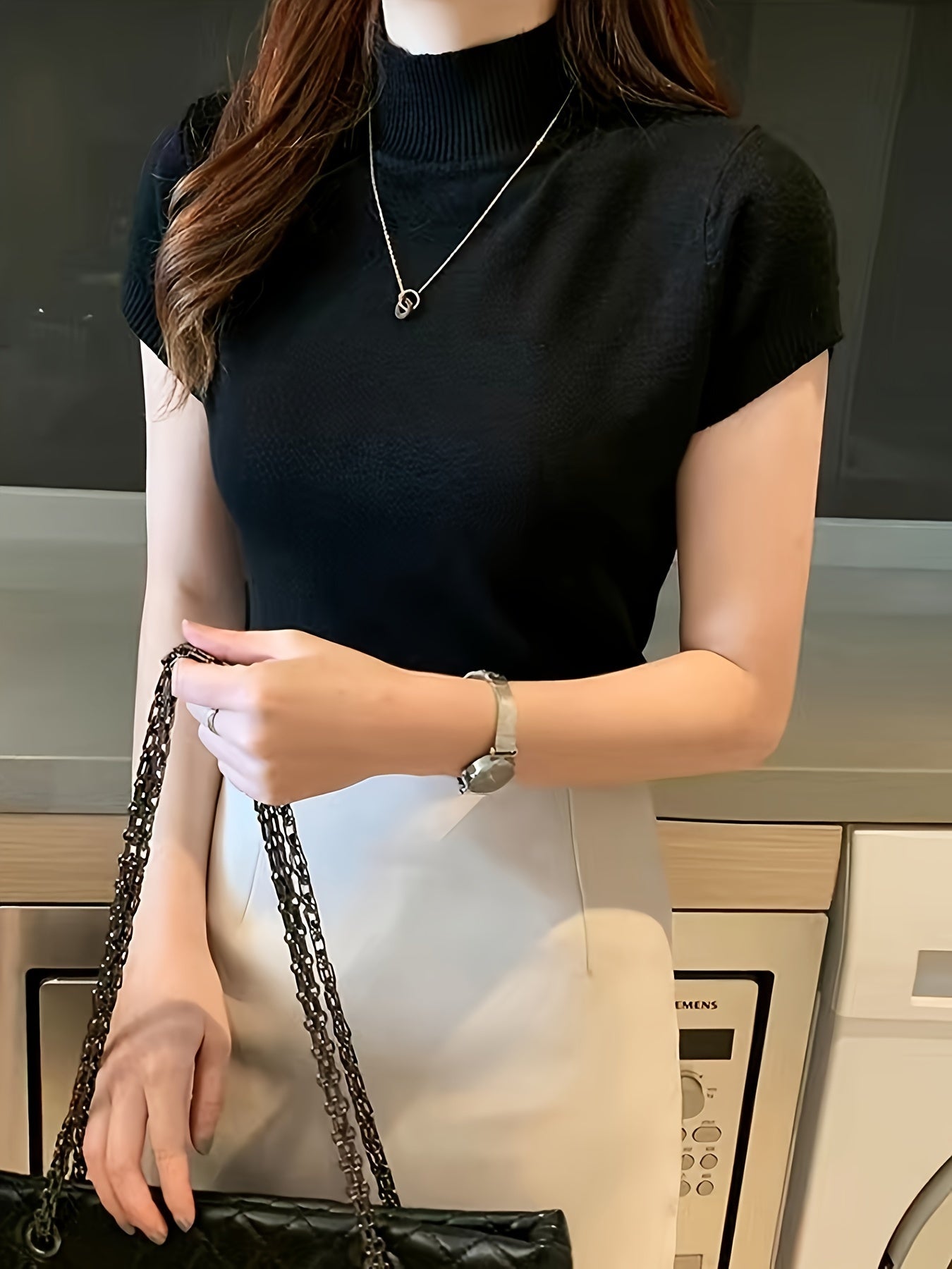 Short-sleeve high-neck fitted knit top for women