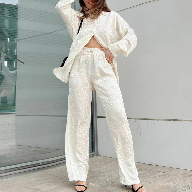 Women’s Jumpsuit - Long Sleeve Relaxed Fit - Cinched Waist - Textured Elegant Design