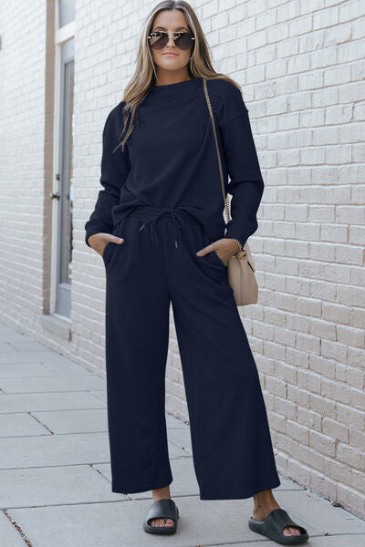Women's textured long sleeve top and drawstring pants set