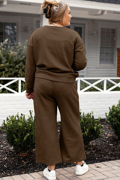 Women's textured long sleeve top and drawstring pants set