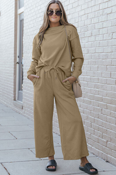 Women's textured long sleeve top and drawstring pants set