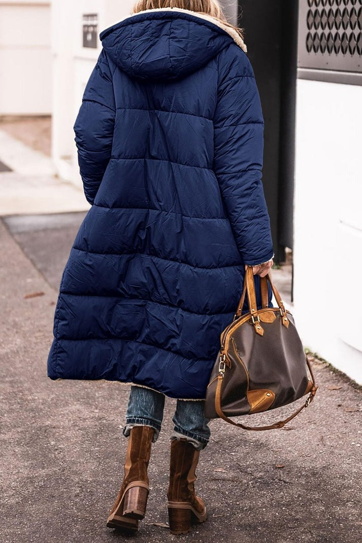 Women's long, comfortable coat