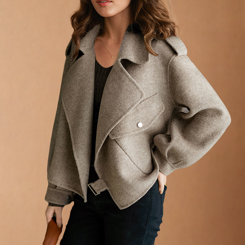 Women's vintage windbreaker jacket with big lapel and diagonal pockets
