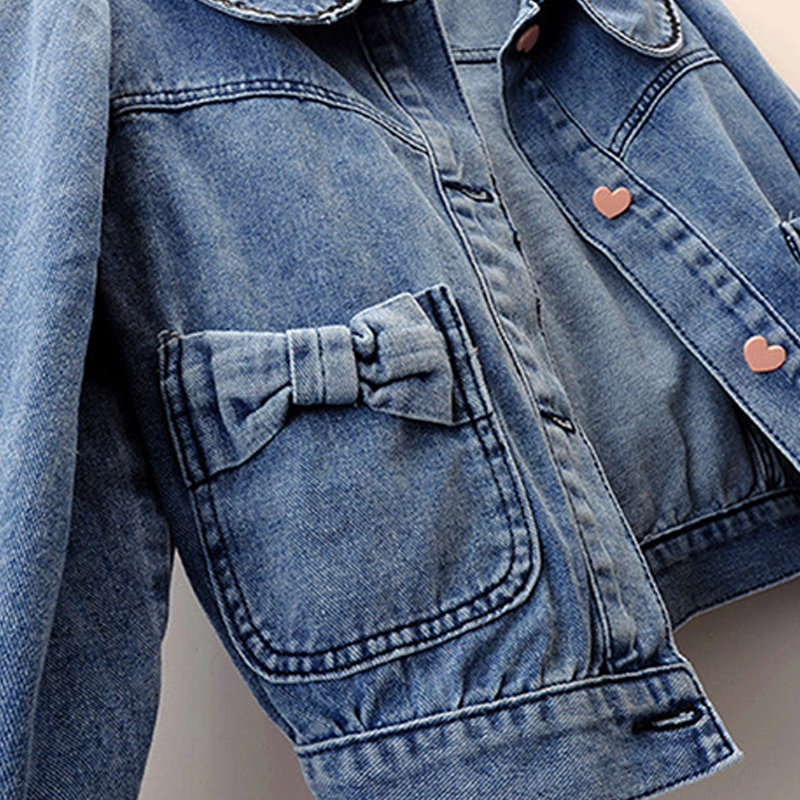 Women's short loose denim jacket