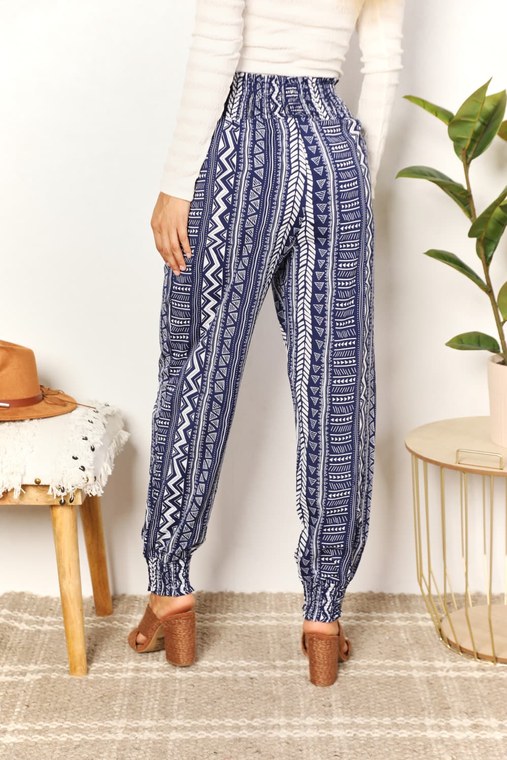 Womens geometric print high-rise tassel pants