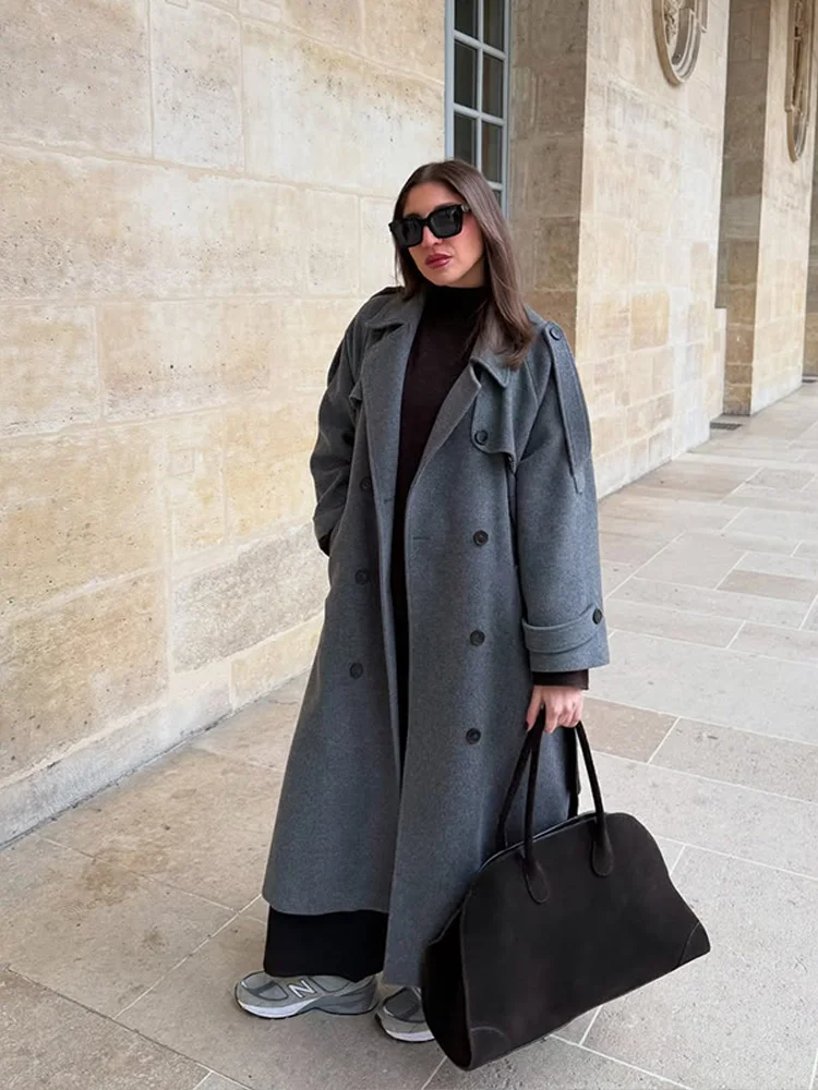 Women’s Long Overcoat – Wool – Loose Fit – Double-Breasted – Structured Silhouette